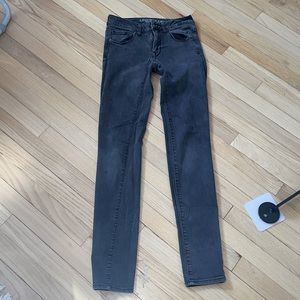 American eagle size 2, black skinny jeans